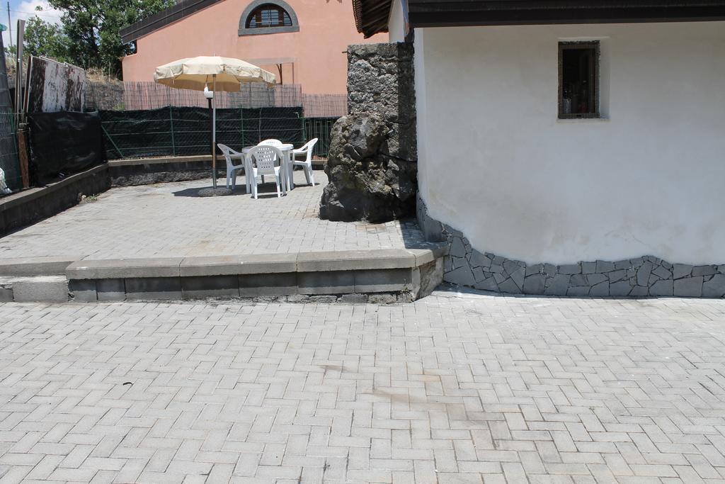 Casa Vacanza Etna Linguaglossa Exterior photo